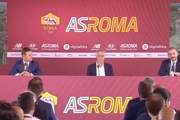 登录入口-体坛见证穆帅上任发布会：为往事叫屈，对孔蒂暗讽