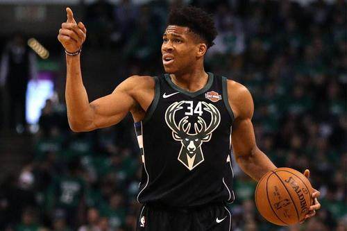 LEYU SPORTS-关键时刻再成球队蓝领 两年了，MVP字母哥毫无进步